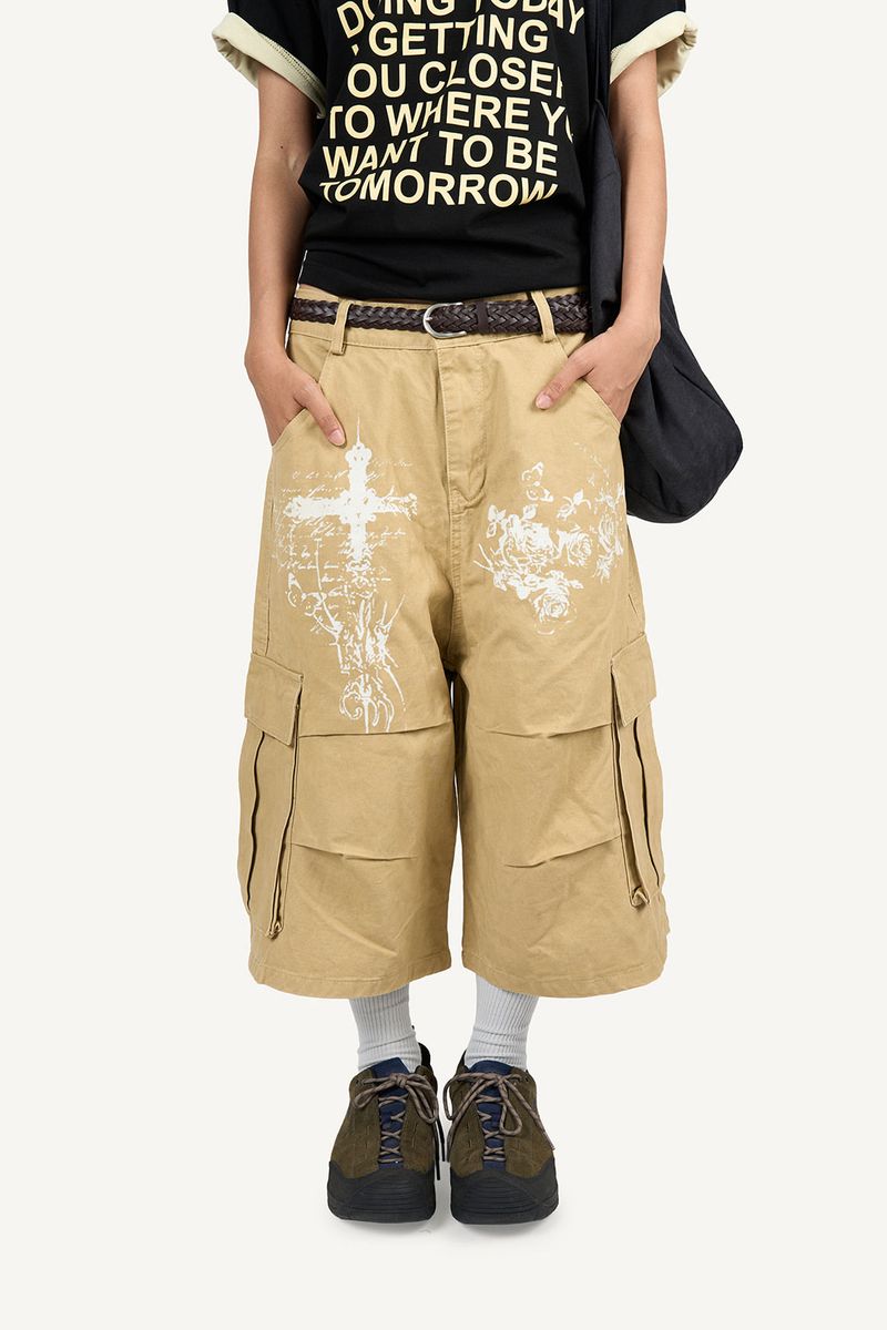 Raucohouse（ラウコハウス）の「Cross-print Cargo Bermuda Pants（Pants）」