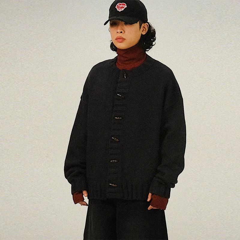 SEMIKAJI（セミカジ）の「NU Round Duffle Cardigan（Tops）」