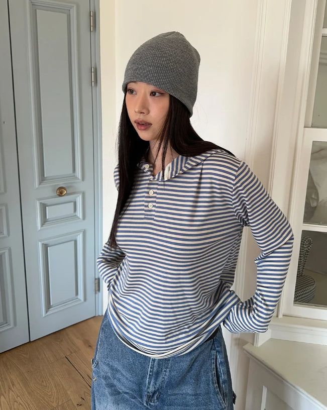 SATIIIZ（サティーズ）の「Pulse Fingerhole ST Hooded T-Shirt（Tops）」