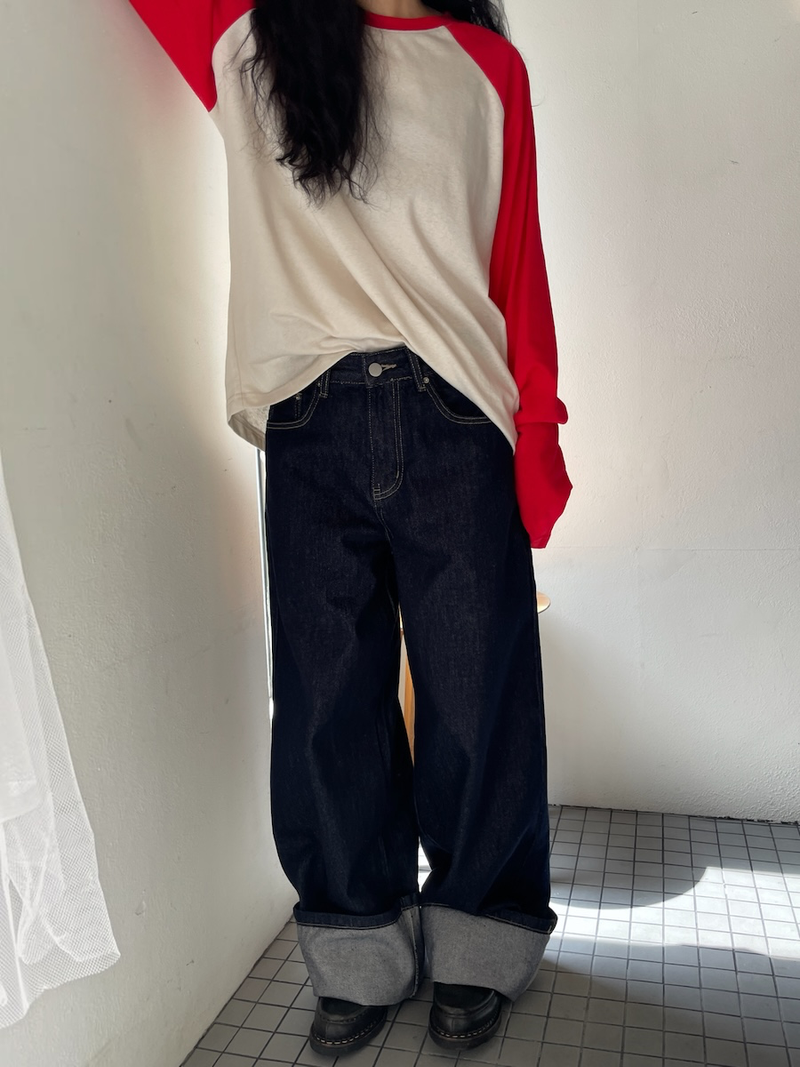 line raglan T
