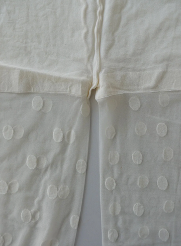 WIDE DOT STOCKING (IVORY, BLACK 2COLORS!)