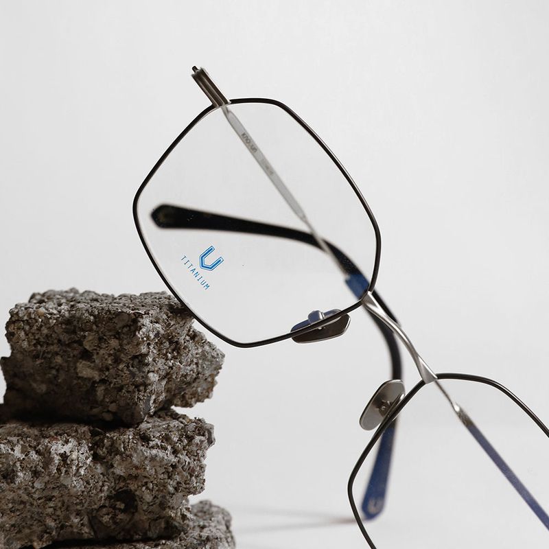 Knouun Square titanium glasses CODE. 101. B Sizzy Silver