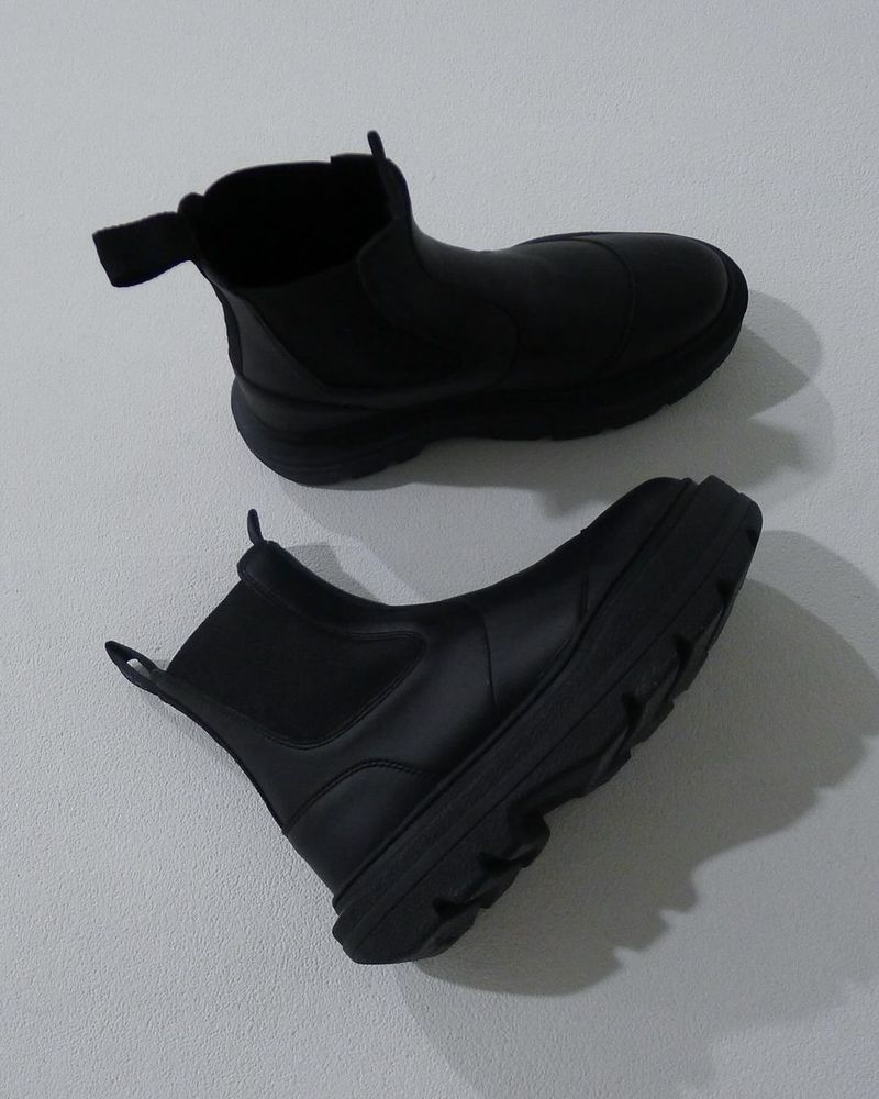 MYTH BLACK