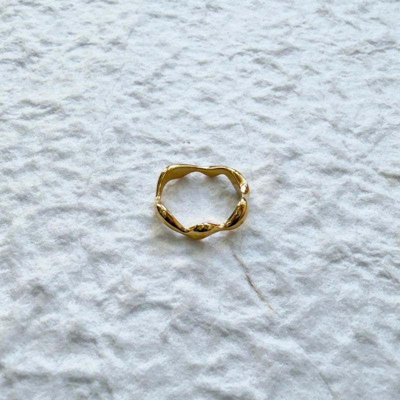 Fluid Wave Ring