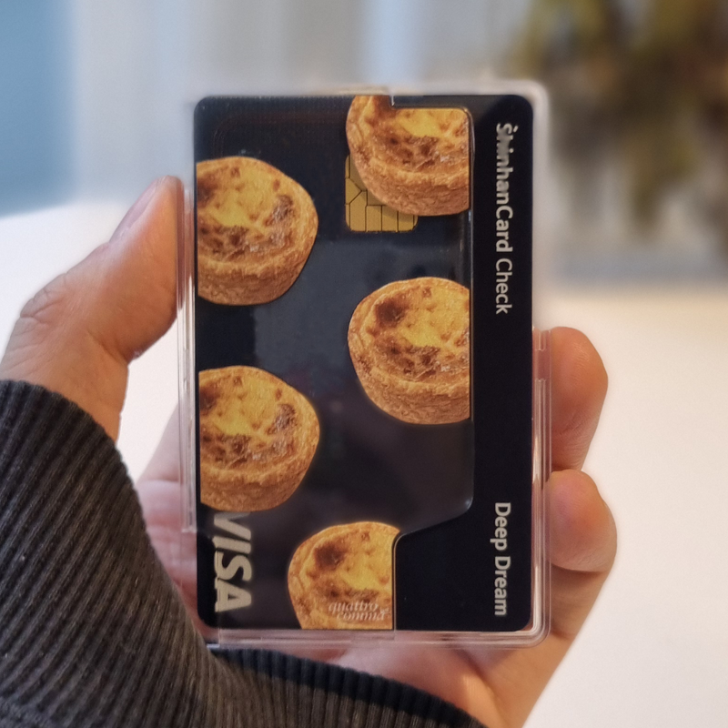 quattrocomma（クアトロコンマ）の「Egg Tart MagSafe Transparent Card Wallet（Smartphone Accessories）」