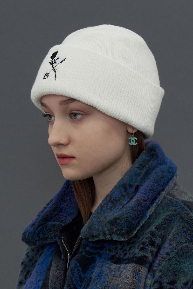 ROSE KNIT BEANIE