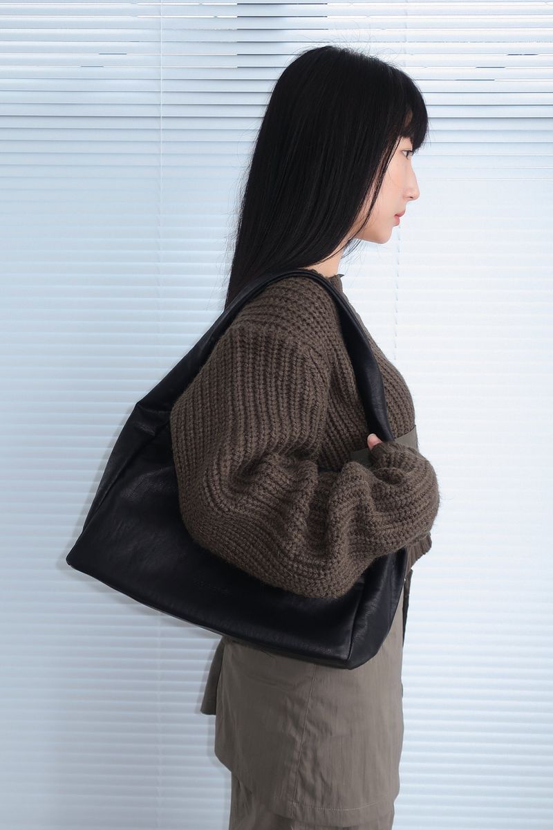 MARBLE BAG BLACK
