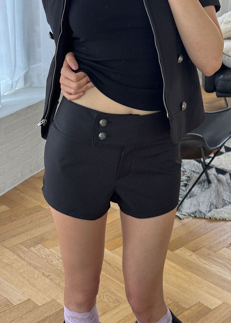 eon(イオエン)の「NAPOLEON STRIPE SHORTS (2color)(Pants)」
