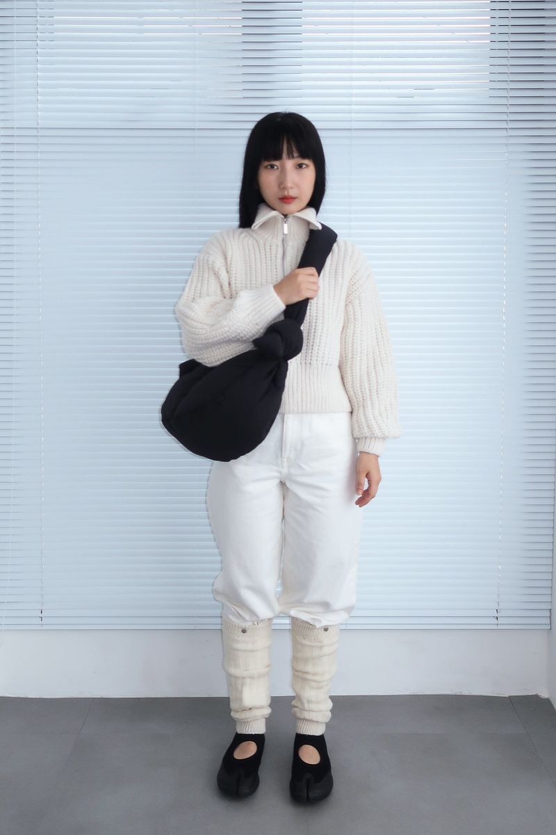 PILLOW CROSS BAG BLACK