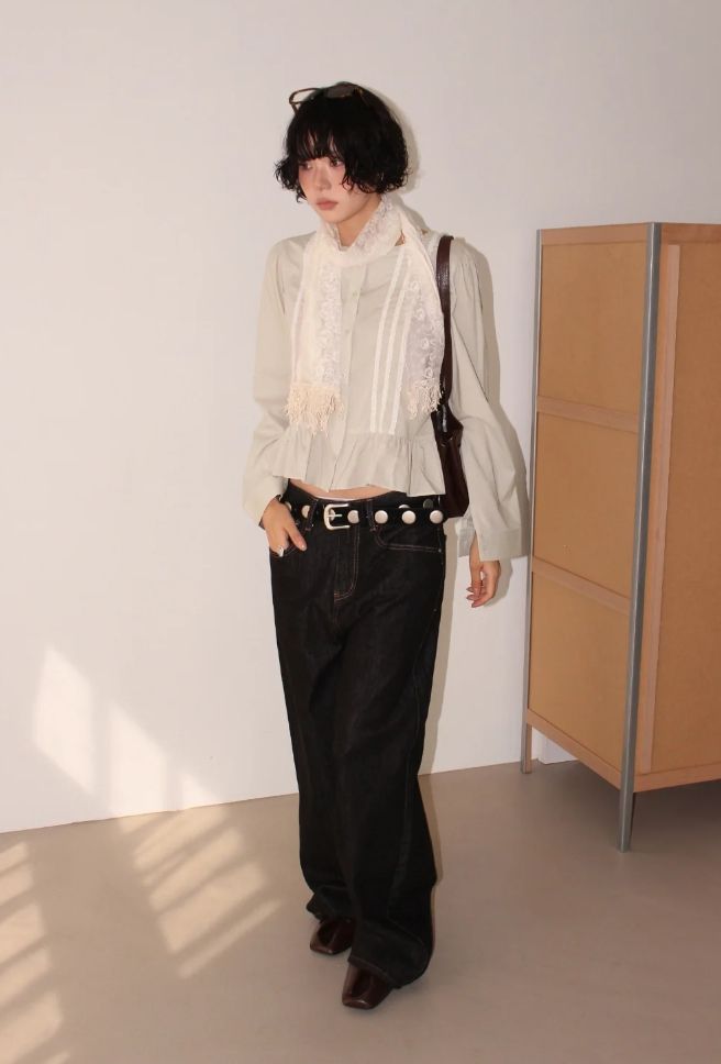 LACE PEPLUM BLOUSE