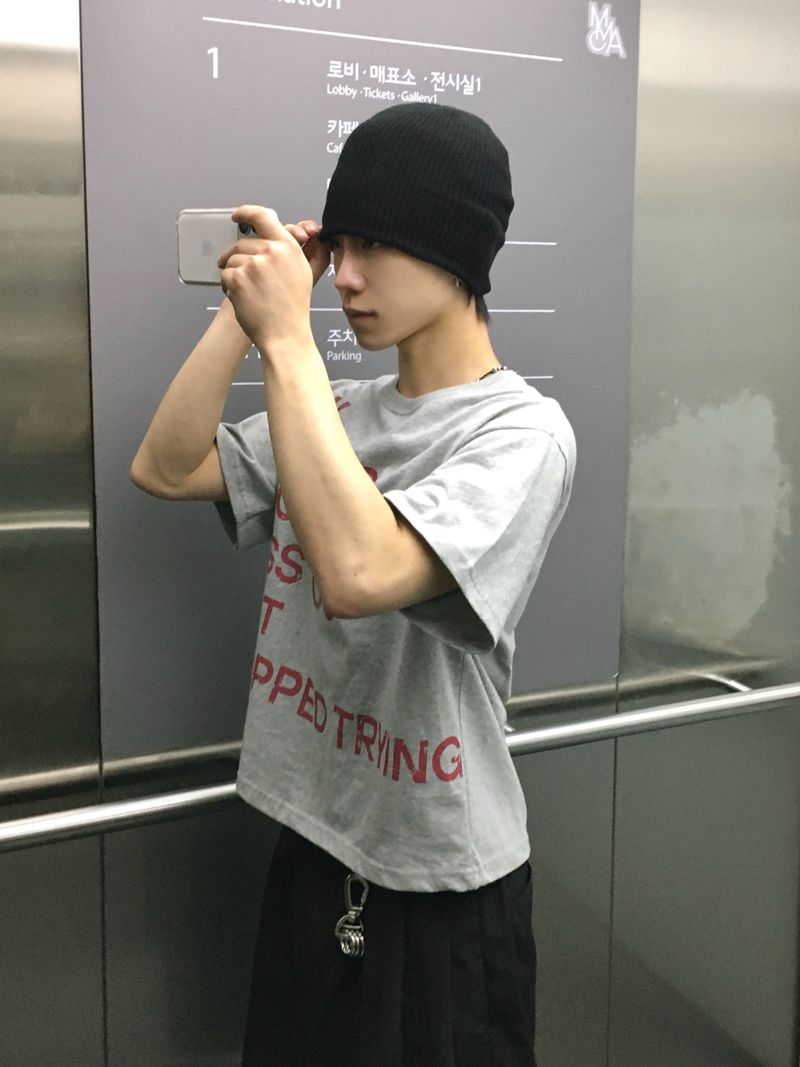 Trying Lettering Crop Short Sleeve T-shirt 4C