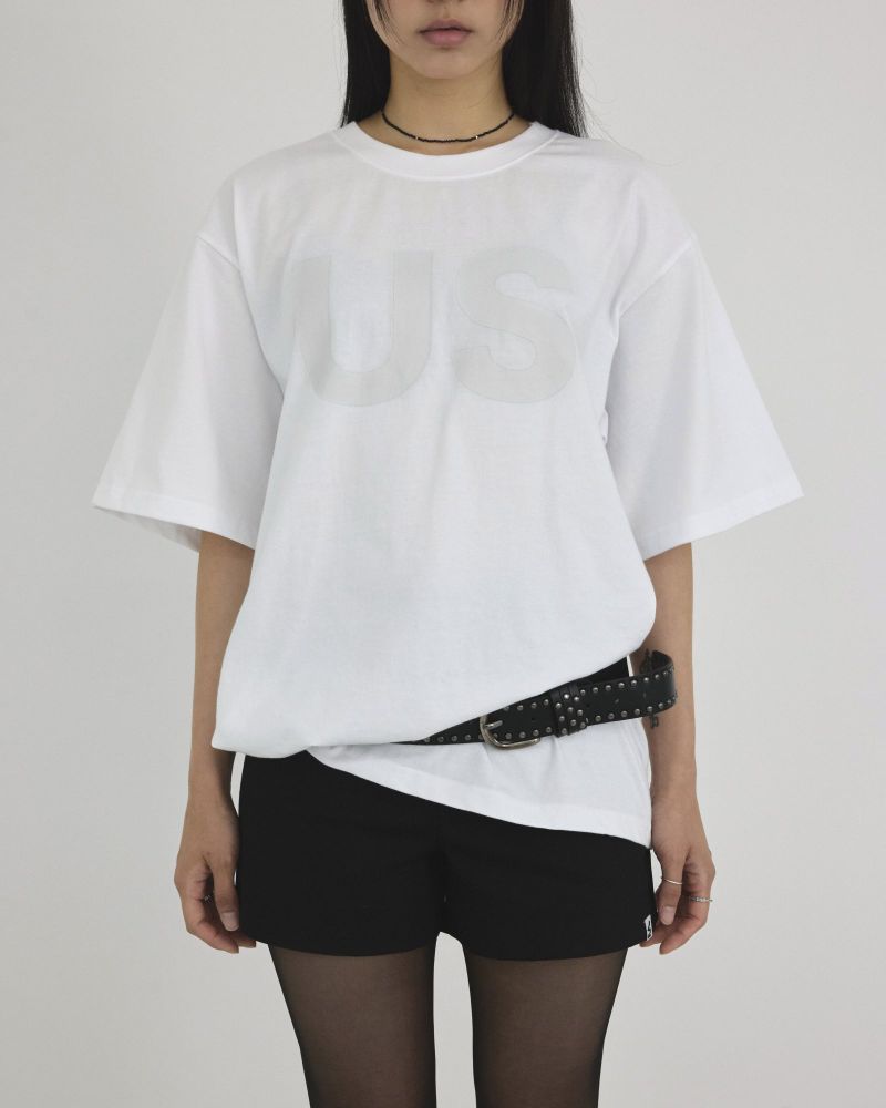 MIYHOO(ミワイフ)の「" US " OVER-SIZED TEE ( WHITE ) UNISEX(Tops)」