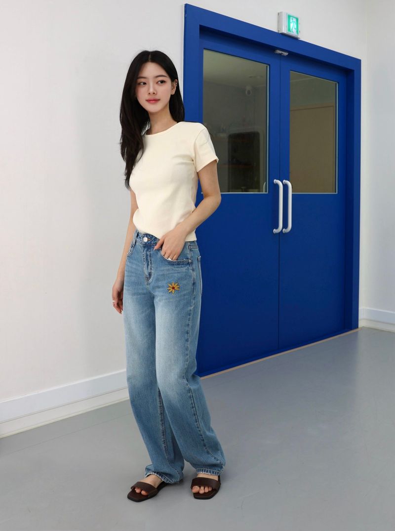 FLOWER EMBROIDERED STRAIGHT DENIM code 26215