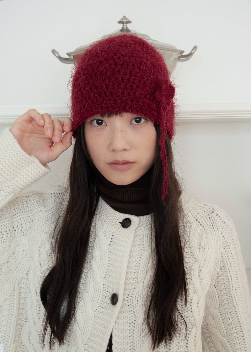 Clover Broach Beanie - Burgundy