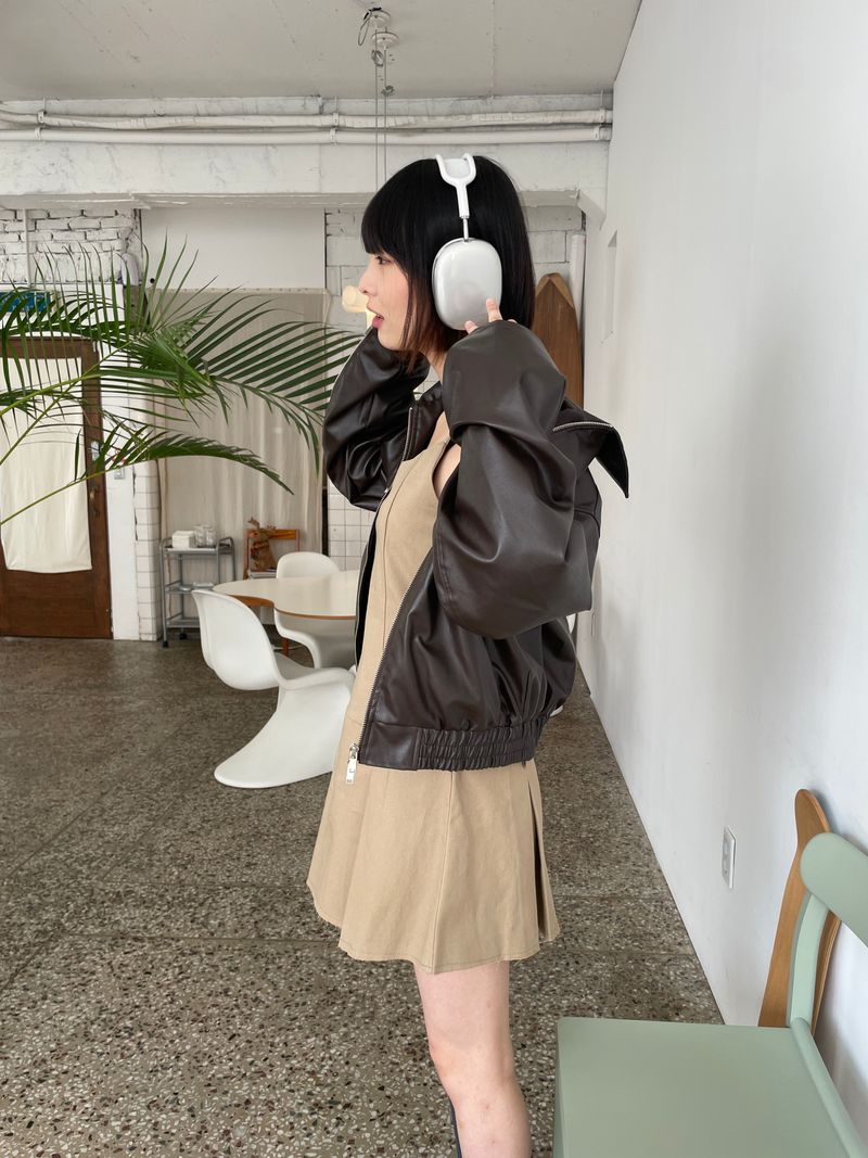 Almond low-rise mini ops 