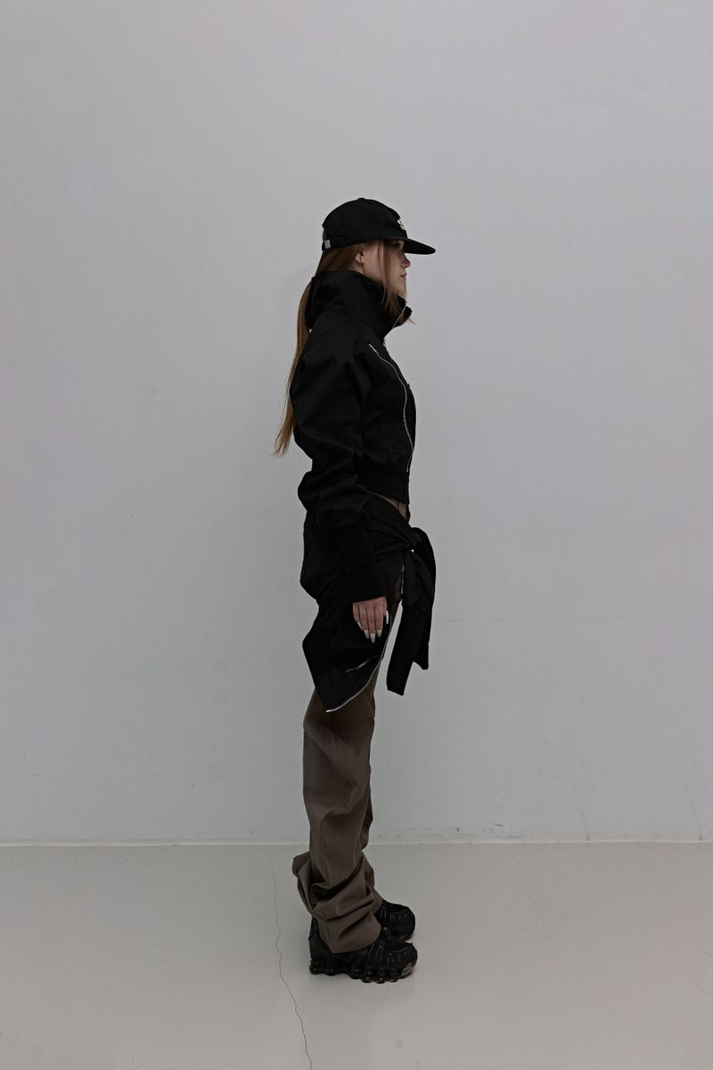ZIPPER BLACK