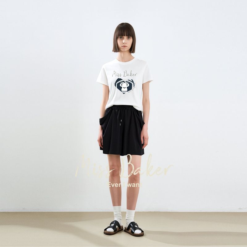 Miss Baker（ミスベイカー）の「ハートバイカーパッチTシャツ ホワイト / ネイビー（トップス）」