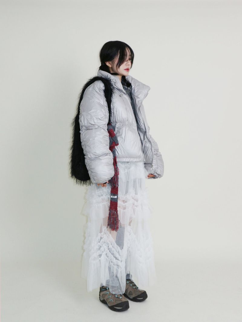 UZYOUNG（ユズヨン）の「Monk String Shirring Piping Short Padded (Filling 100% Wellon)（Jackets/Outerwear）」