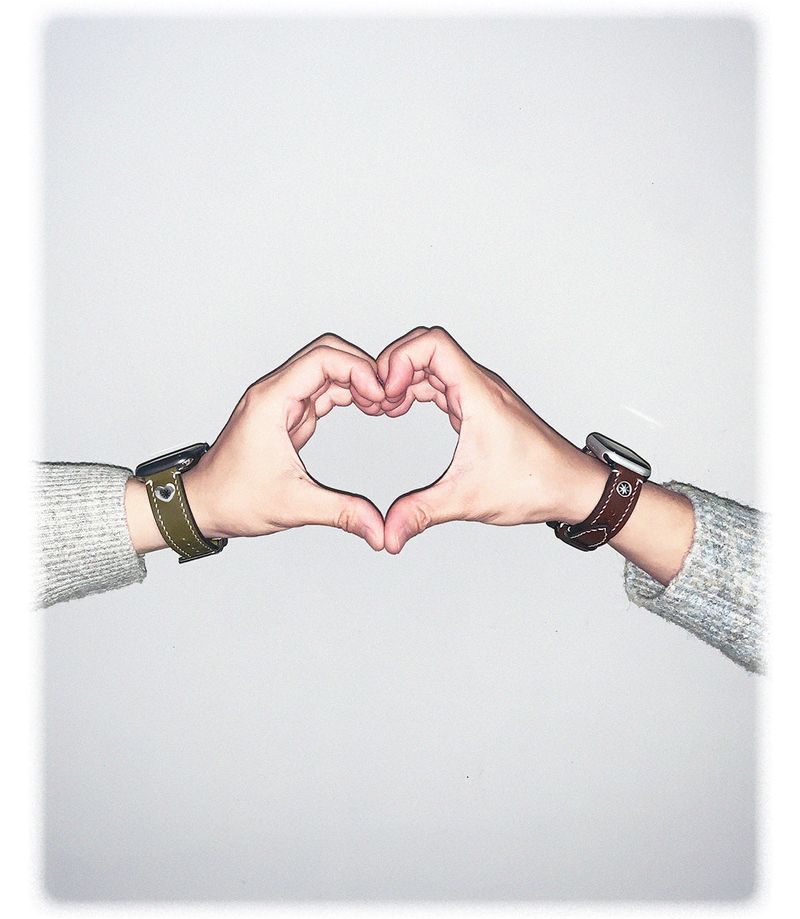 APPLE WATCH COMET HEART STRAP (KH)