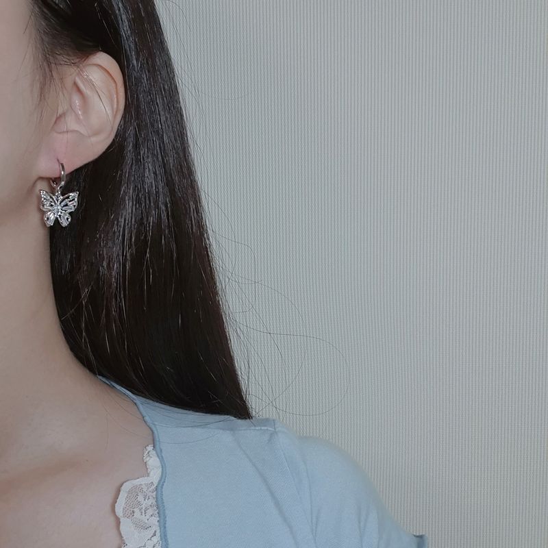[Aespa Karina Piercing] Butterfly Fairy Huggies Piercing
