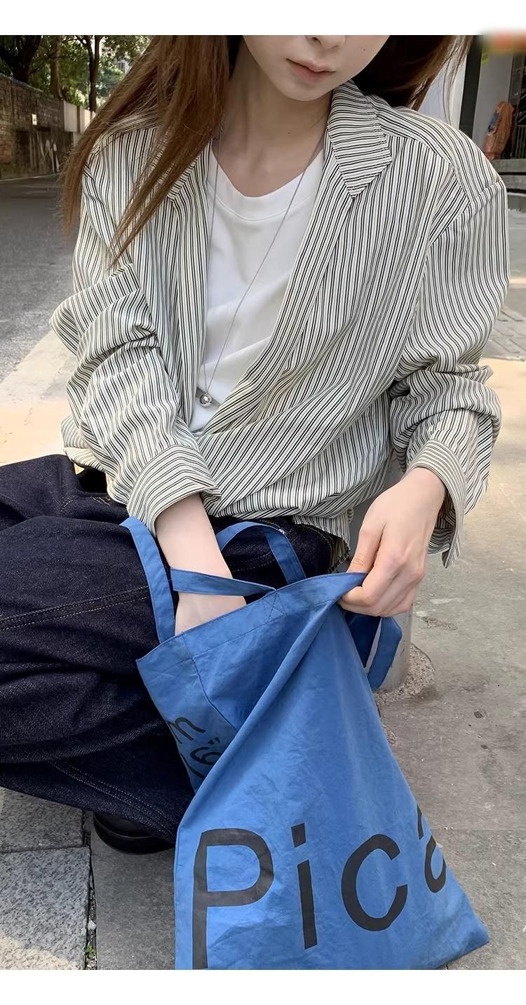 Stripe collared shirt layered T-shirt