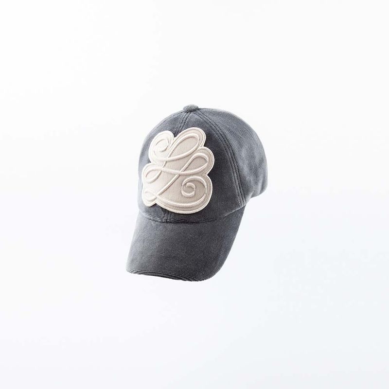 ETERNAL YOU(エタナールユー)の「Clef(Hats)」