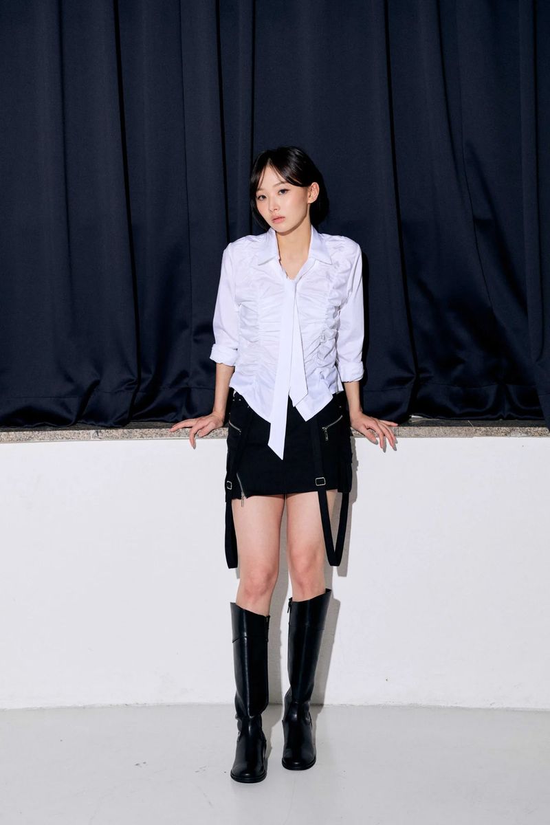 ELISE TIE SHIRRING SHIRT / WHITE