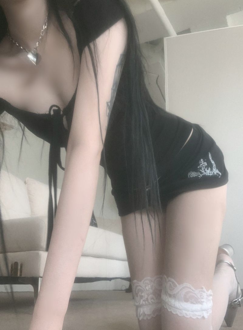 Elisebe Strap Shirring Top (Black)