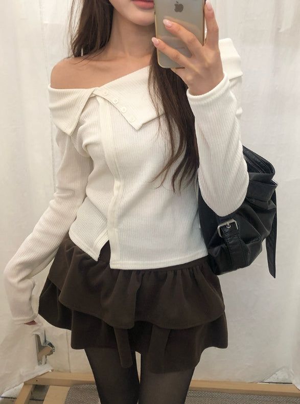 Cashier Button Off-Shoulder Unbalance Ribbon Knit