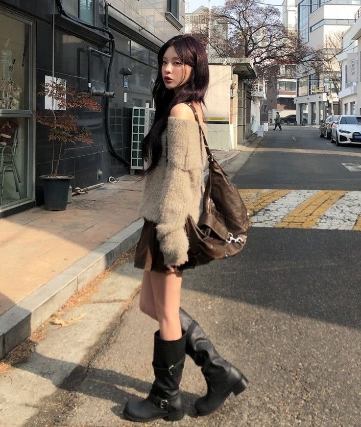 Vintage Eyelet Buckle Shoulder Bag
