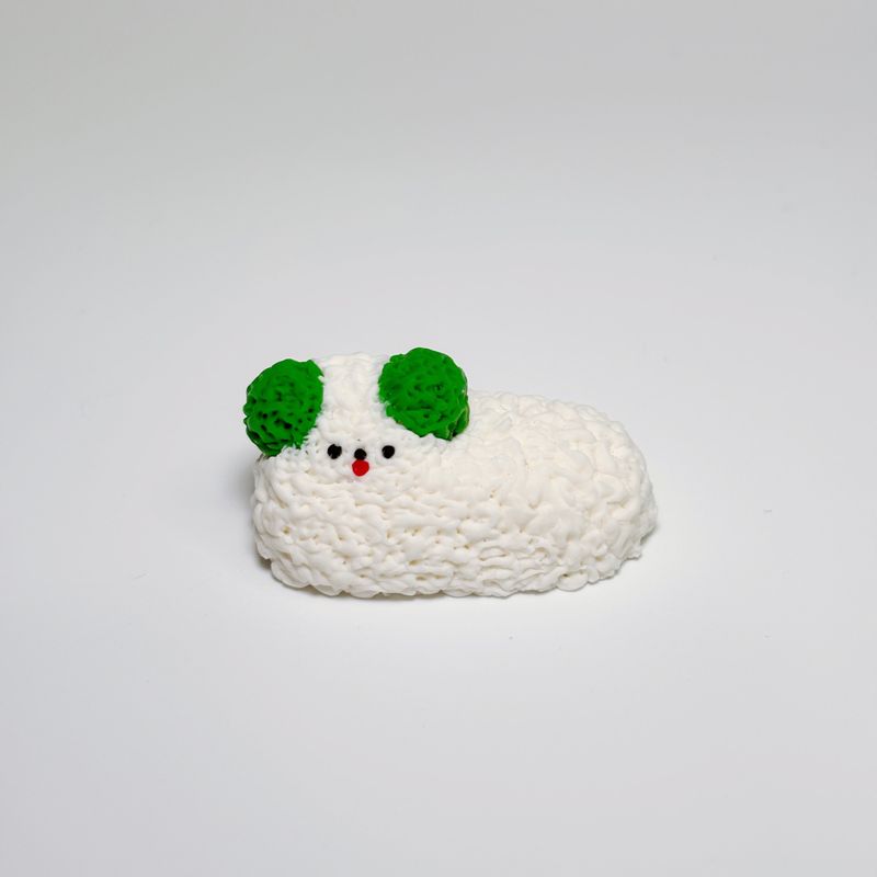 MYLITTLEDOGGG（マイリトルドッグ）の「グリーンイヤーわんちゃんのオブジェ（Toys/Key Holders）」