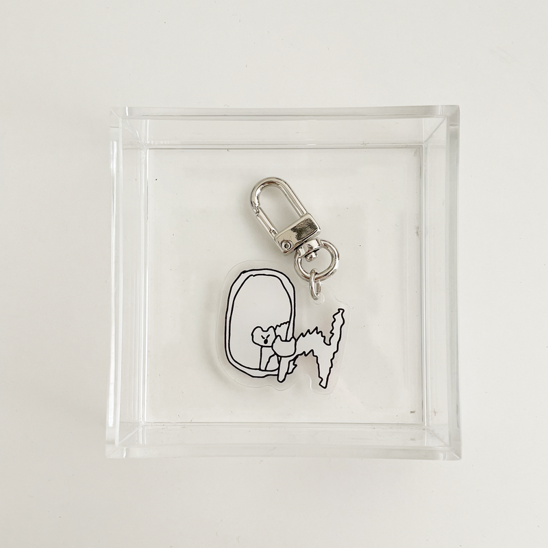 Very angry cat looking in the mirror Key Ring