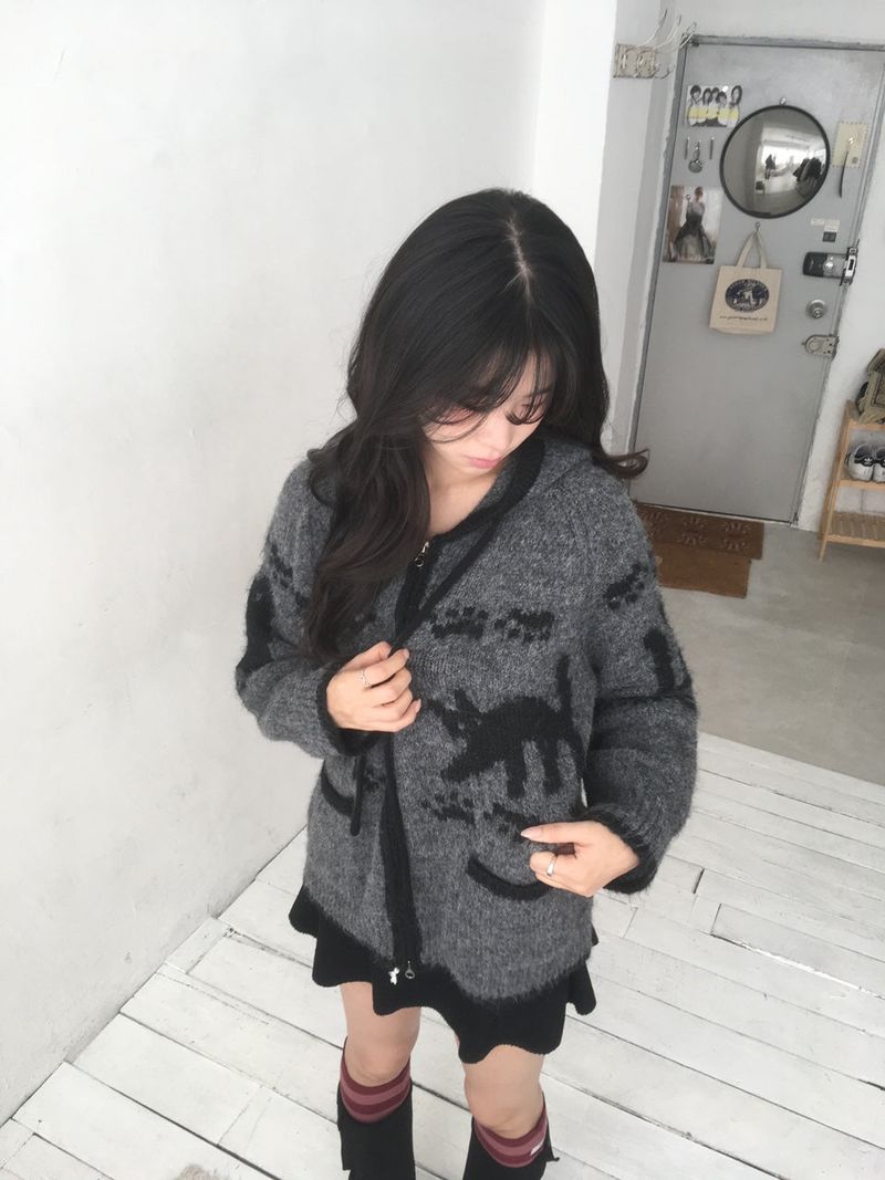 Meow Nordic Knit Zip-Up