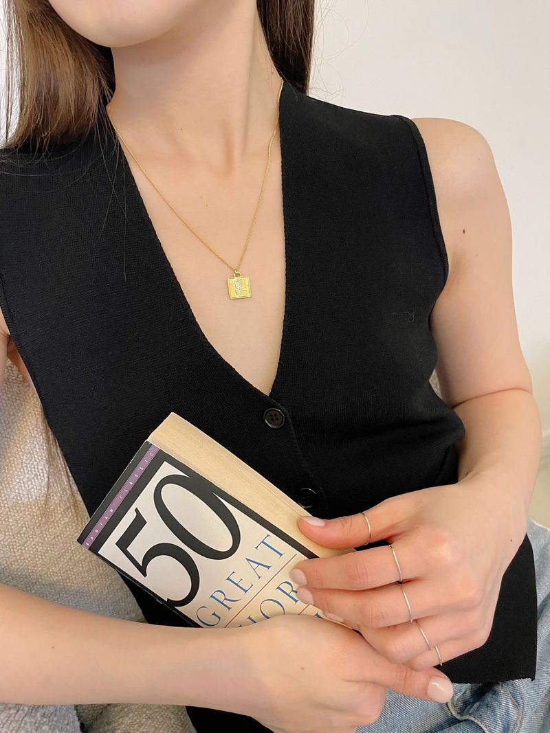 Kiko Square Rose Necklace