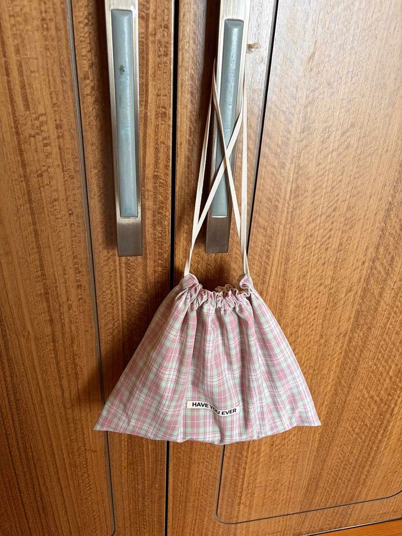 Pattern string pouch - pink check , S size