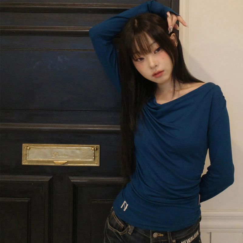 NEWALRIN（ニューアリン）の「ミャオ ドレーピング シャーリング ボートネック トップ（トップス）」