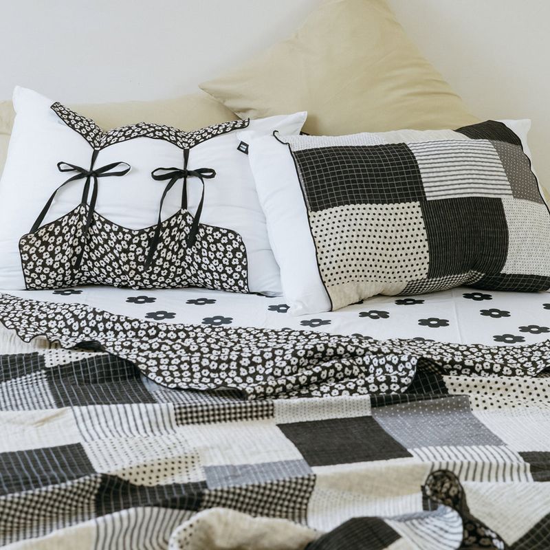 dormor(ドルモル)の「Patchwork Reversible cotton Summer Pillow cover(Interior)」