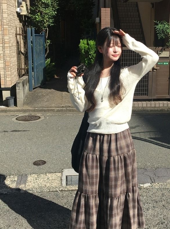 Oshi Mohair Loose-Fit Deep V-Neck Knit