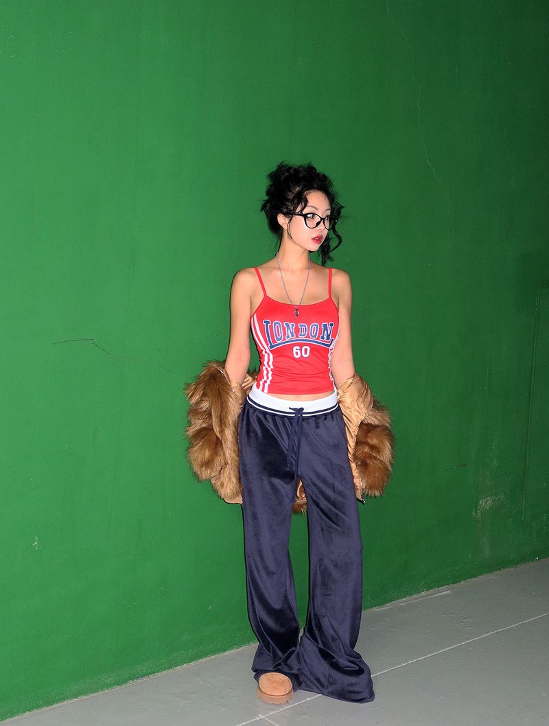 Sporty lettering track strap sleeveless