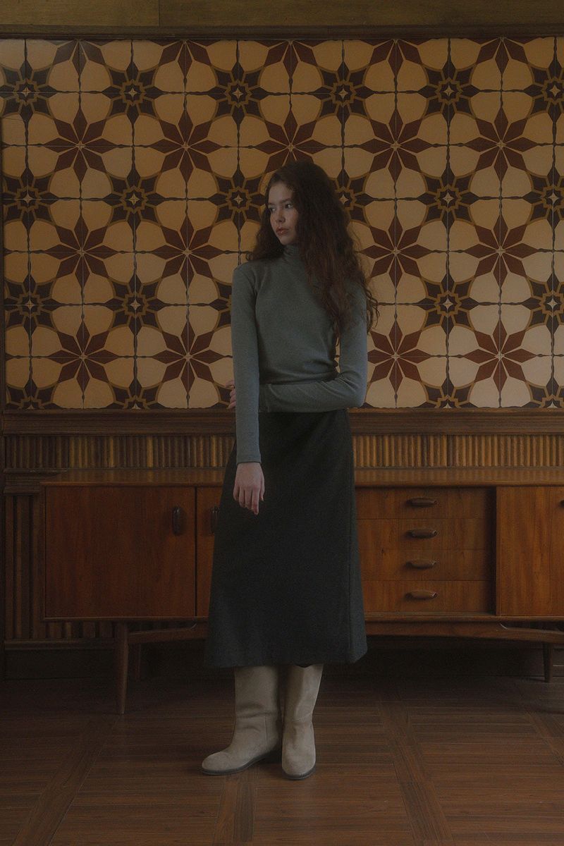 Falling long skirt_charcoal