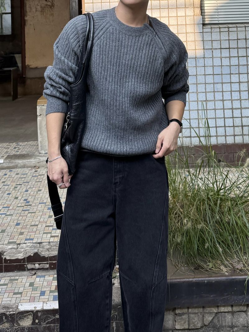 Going diagonal zipper knitwear