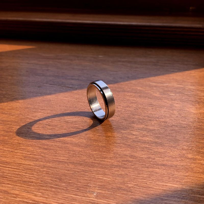 Simple Swivel Ring