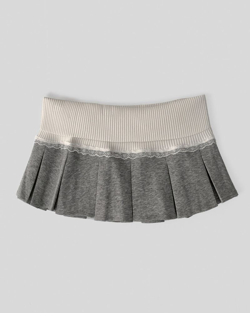 cream on low pleats SK