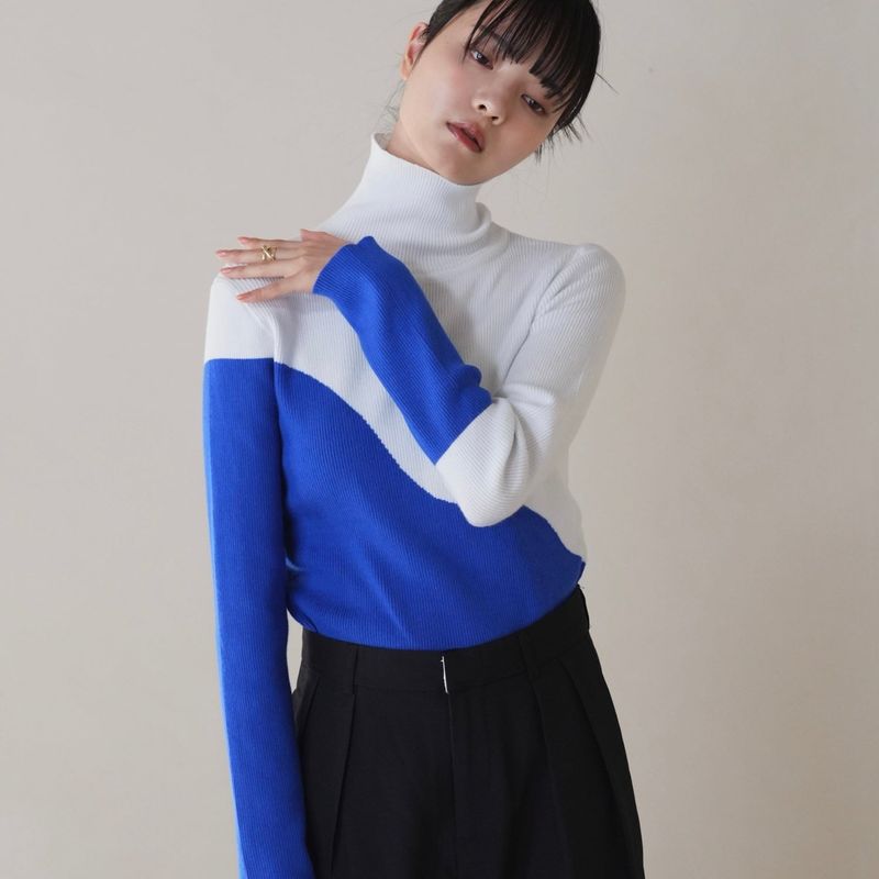 Uenui（ウニュイ）の「bicolor turtleneck（Tops）」