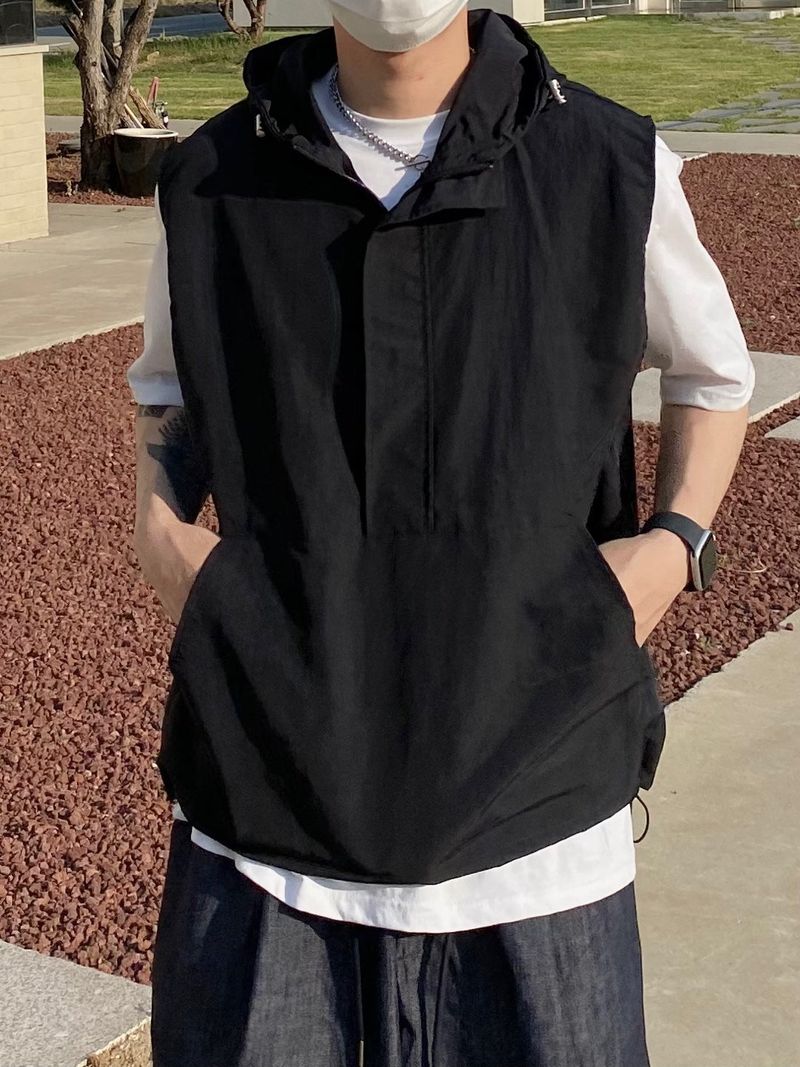 Track anorak vest