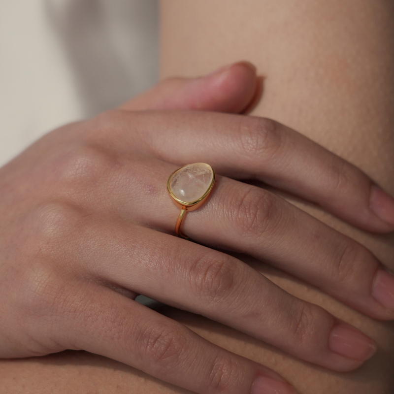 Chérie（シェリー）の「ellipse ring(Blanc pur)（Accessories）」