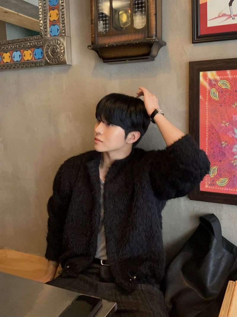 Airy texture cropped cardigan