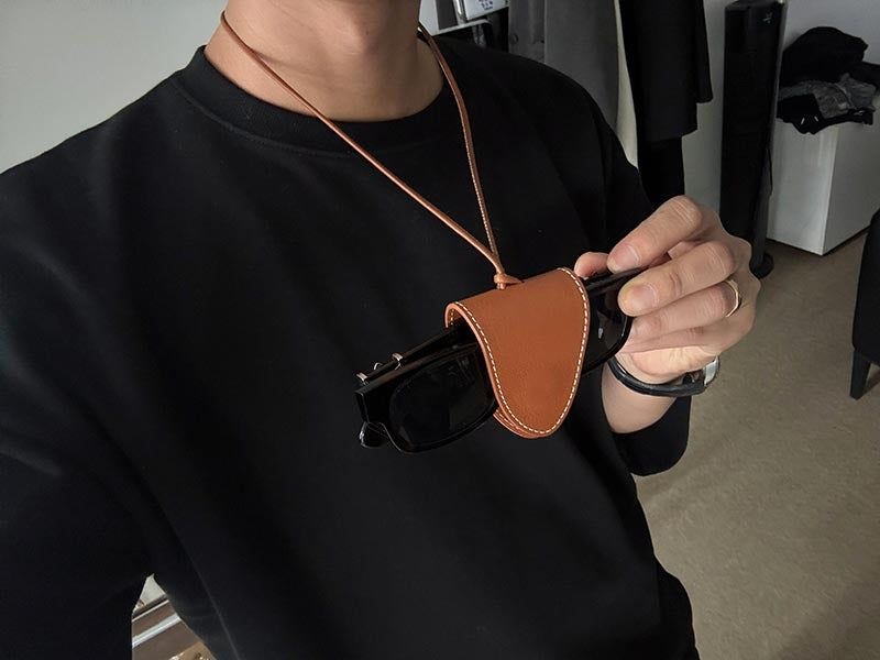 [Real Leather] Stitch Clip Sunglasses Holder