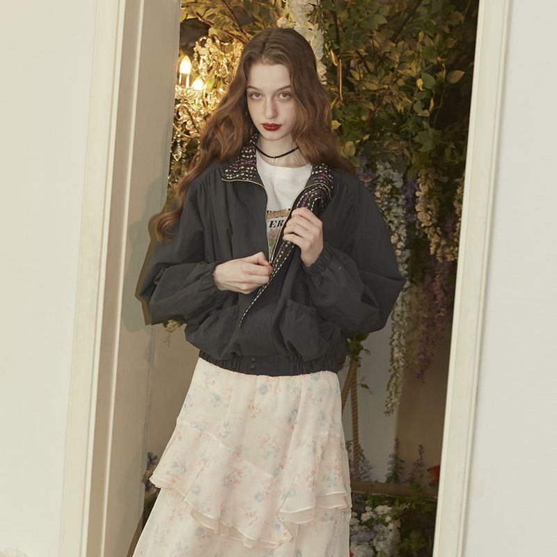 Shirring Short Windbreaker (Black)