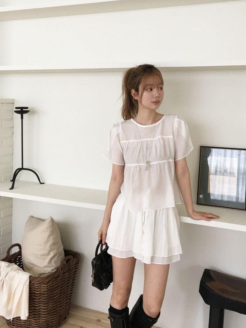 Tulip puff Blouse